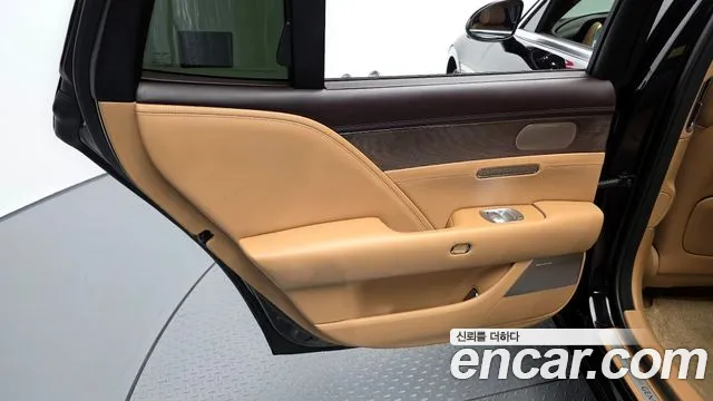 Genesis G90 Бензин 3.5 турбо AWD — Фото автомобиля 22