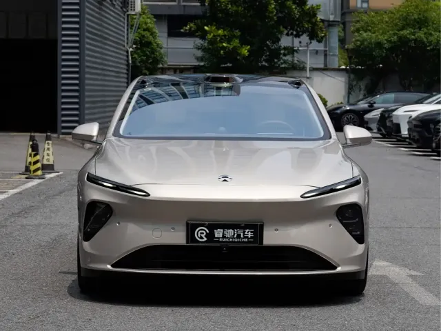 NIO NIO ET7 2024 75kWh Executive Edition — Фото автомобиля 2