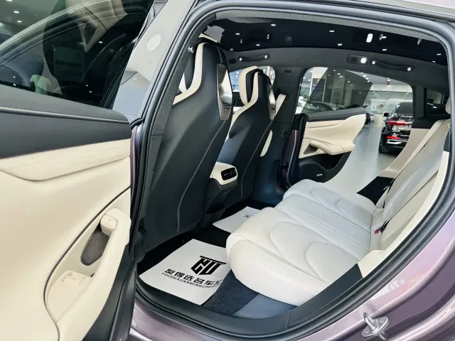 Xiaomi SU7 — Фото автомобиля 5