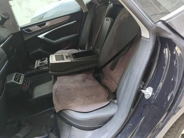 Audi A7L — Фото автомобиля 16