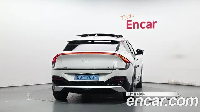 Kia EV6 — Фото автомобиля 4