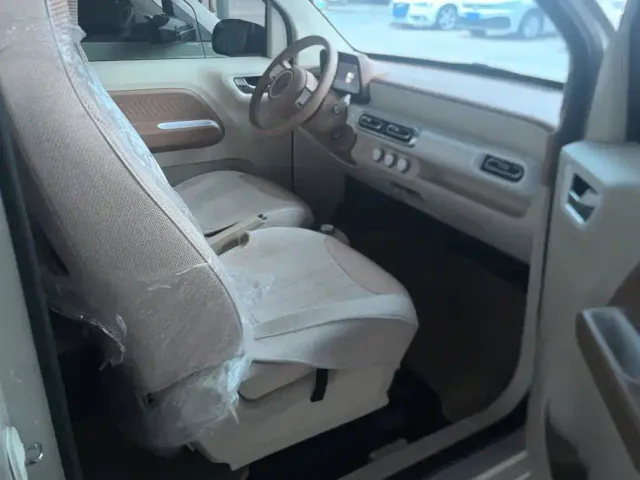 Wuling Hongguang Mini EV — Фото автомобиля 8