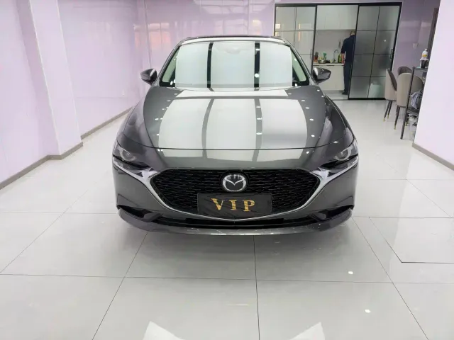 Mazda Axela — Фото автомобиля 3