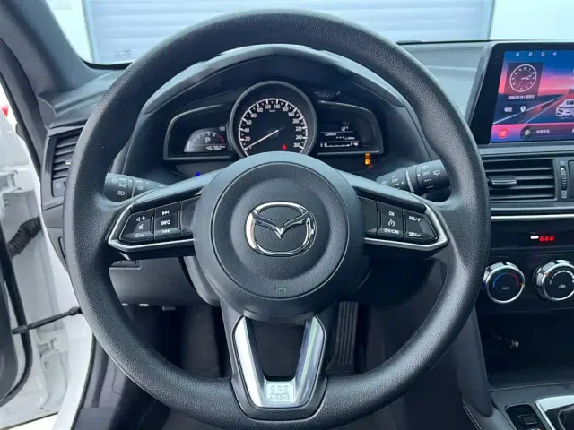 Mazda CX-4 — Фото автомобиля 17