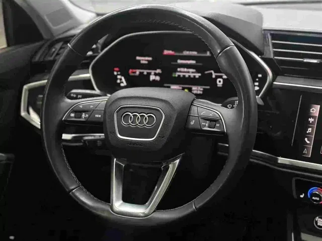 Audi Q3 — Фото автомобиля 11