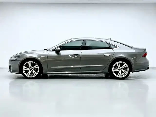Audi A7L — Фото автомобиля 7
