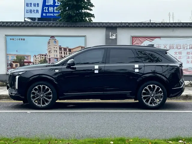 Cadillac XT5 — Фото автомобиля 3
