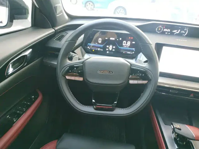 Changan Z6 — Фото автомобиля 10