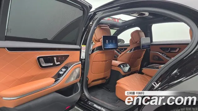 Mercedes-Benz S-Class — Фото автомобиля 26
