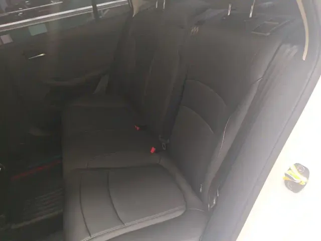 Roewe i5 — Фото автомобиля 16