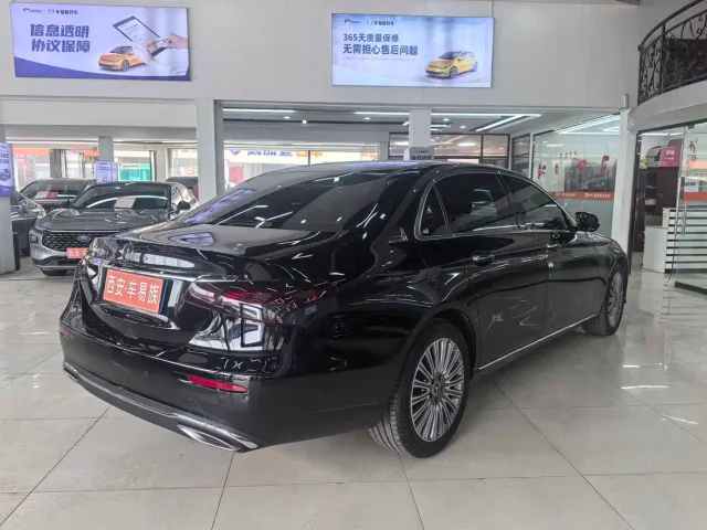 Mercedes-Benz E-Class — Фото автомобиля 16