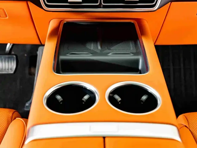 Li Auto L7 — Фото автомобиля 16