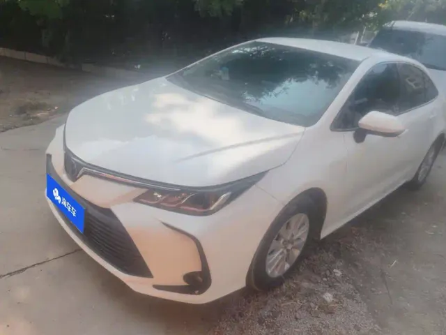 Фотография автомобиля — Toyota Corolla