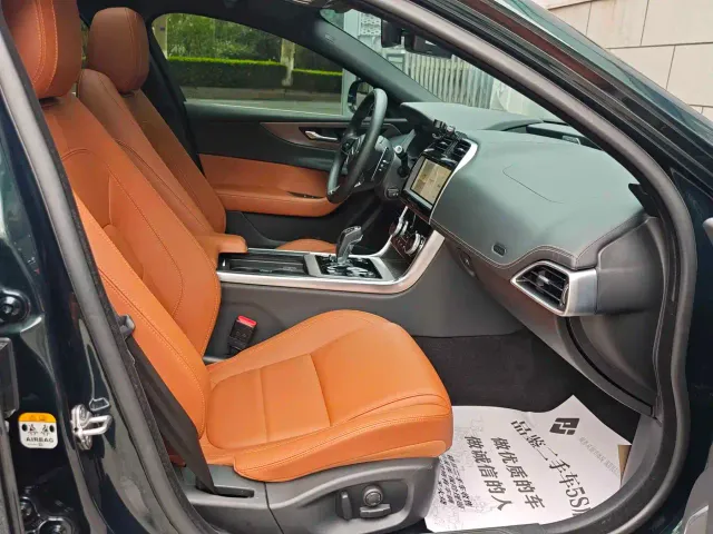 Jaguar XEL — Фото автомобиля 8