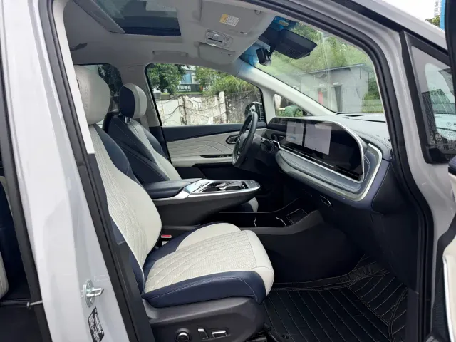 Maxus G90 — Фото автомобиля 9