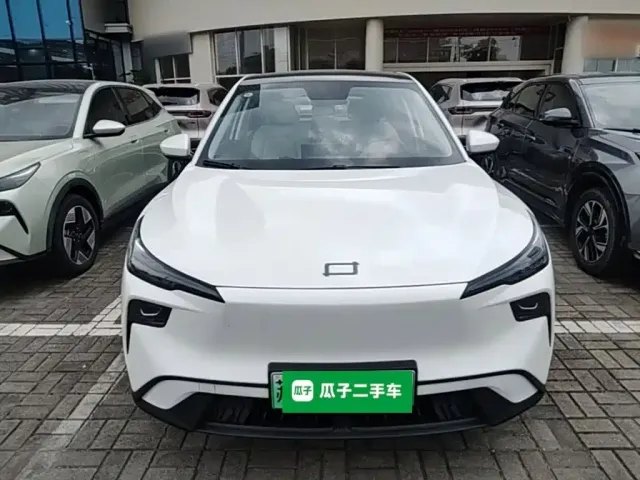 Bestune Yueyi 03 — Фото автомобиля 2
