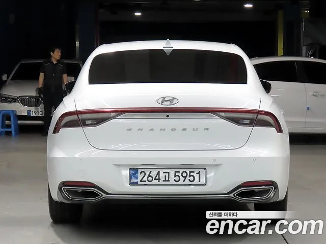 Hyundai Grandeur Grandeur (New) Hybrid — Фото автомобиля 3