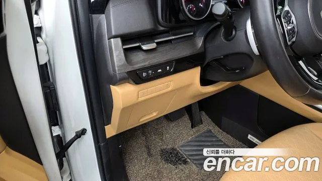Kia Canival Carnival 4 поколение Бензин 9 мест Noblesse — Фото автомобиля 17
