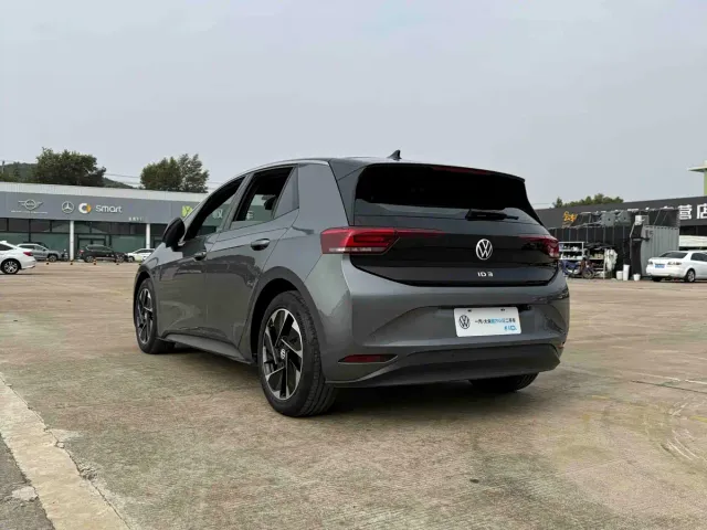 Volkswagen ID.3 — Фото автомобиля 9