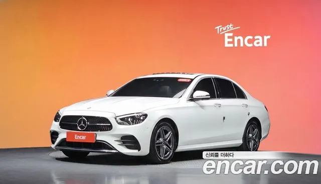 Фотография автомобиля — Mercedes-Benz E-Class
