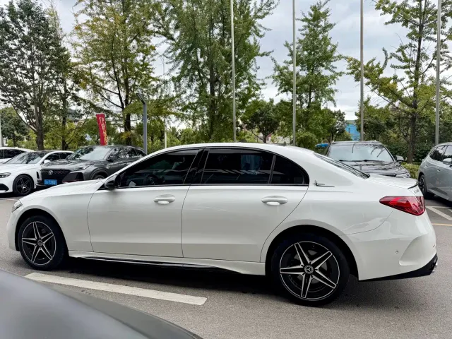 Mercedes-Benz C-Class — Фото автомобиля 9