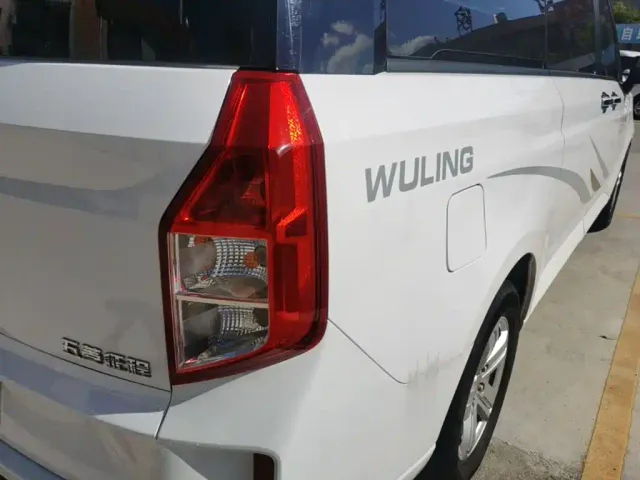 Wuling Zhengcheng — Фото автомобиля 7