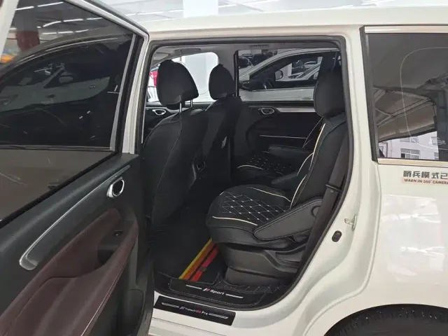 GAC Trumpchi M6 — Фото автомобиля 11