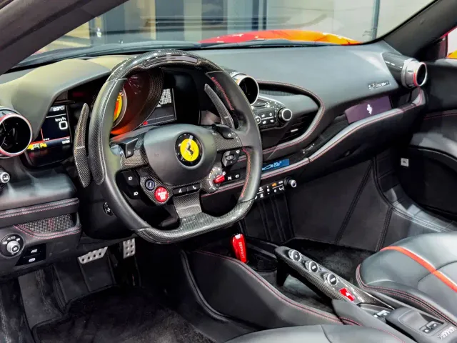 Ferrari F8 — Фото автомобиля 14