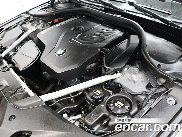 BMW 5-Series — Фото автомобиля 6