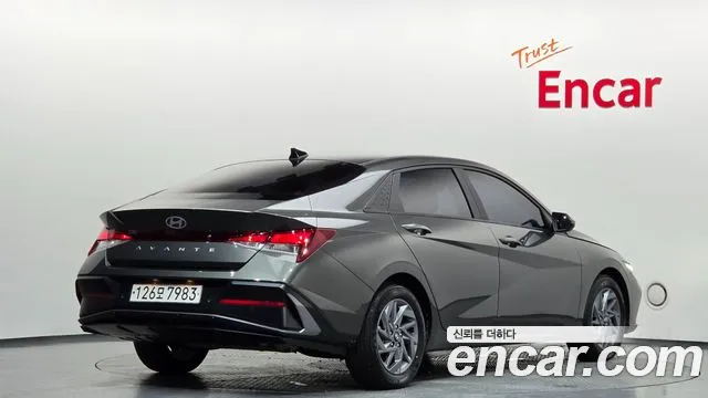Hyundai Avante CN7 — Фото автомобиля 2