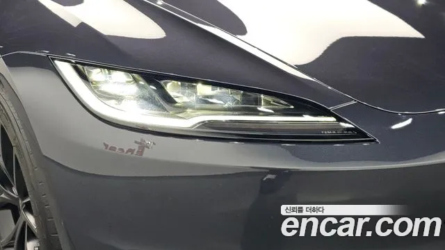 Tesla Model 3 — Фото автомобиля 7
