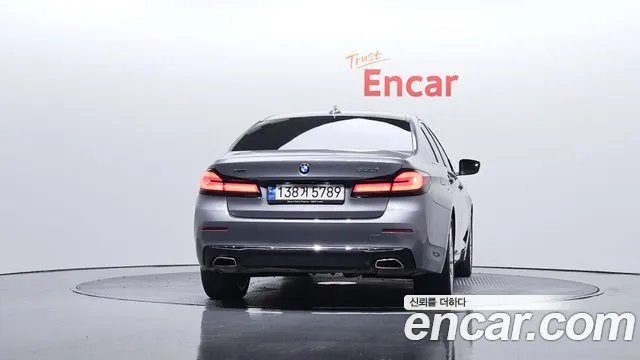 BMW 5-Series 5 серия (G30) 530i xDrive Luxury — Фото автомобиля 4