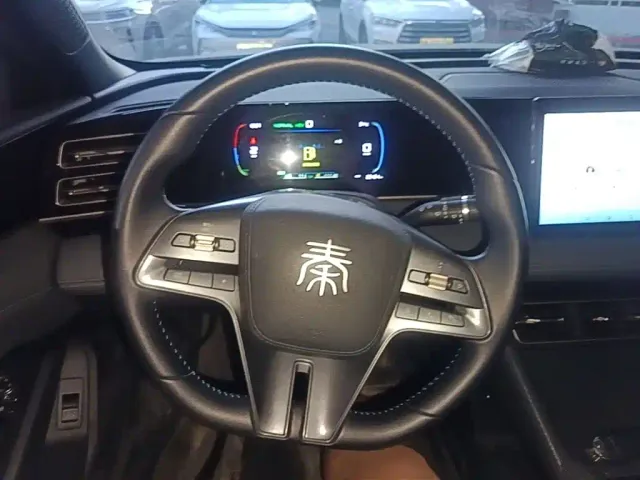 BYD Qin L — Фото автомобиля 10
