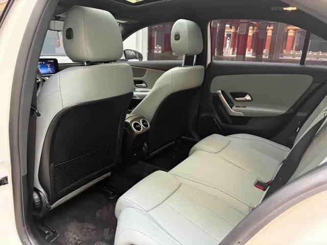 Mercedes-Benz A-Class — Фото автомобиля 12