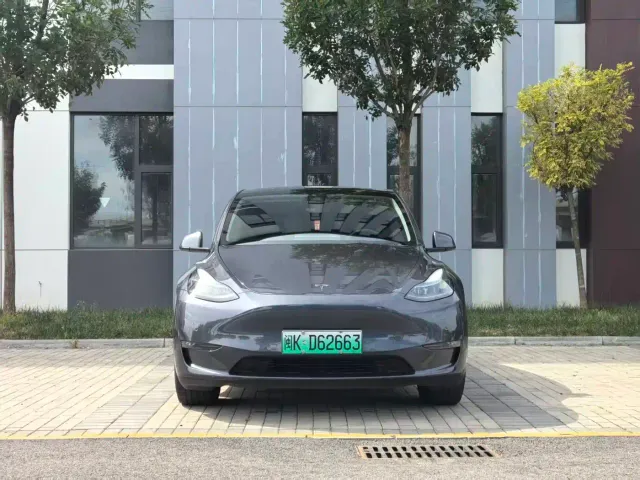 Фотография автомобиля — Tesla Model Y