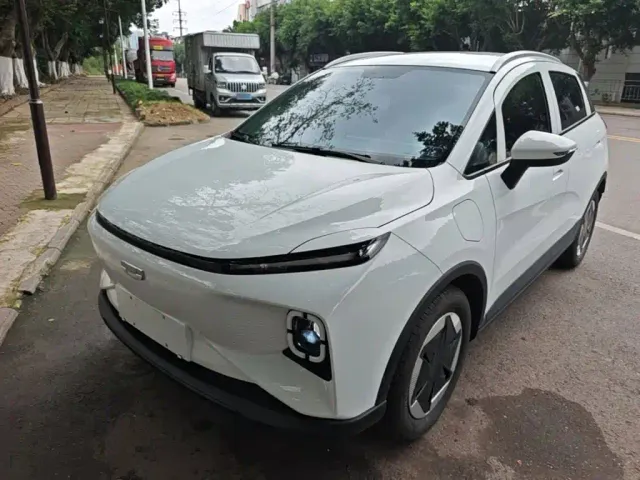 Фотография автомобиля — Geely Geometry E Firefly