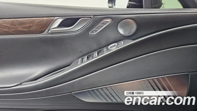 Genesis G80 Бензин 3.5 турбо AWD — Фото автомобиля 16