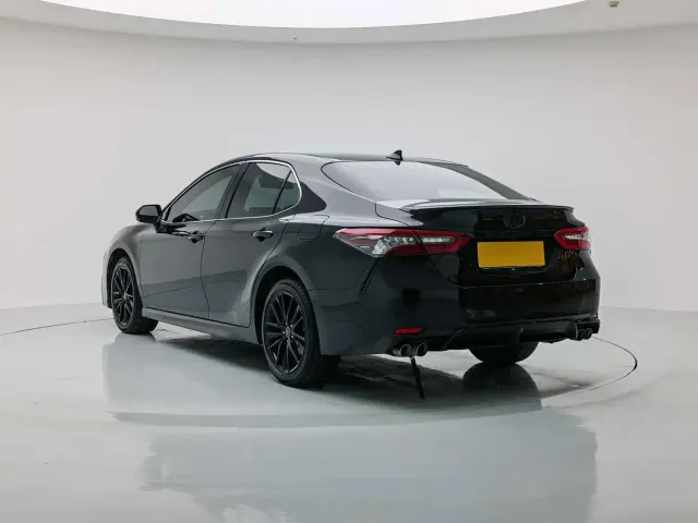 Toyota Camry — Фото автомобиля 6