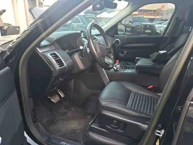 Land Rover Discovery — Фото автомобиля 4