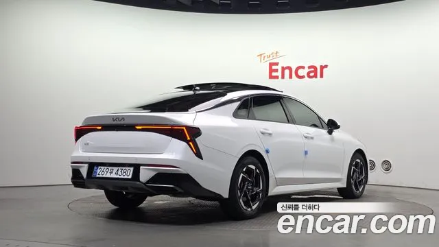 Kia K5 Новый K5 3 поколение 2.0 LPi(Для проката) — Фото автомобиля 2