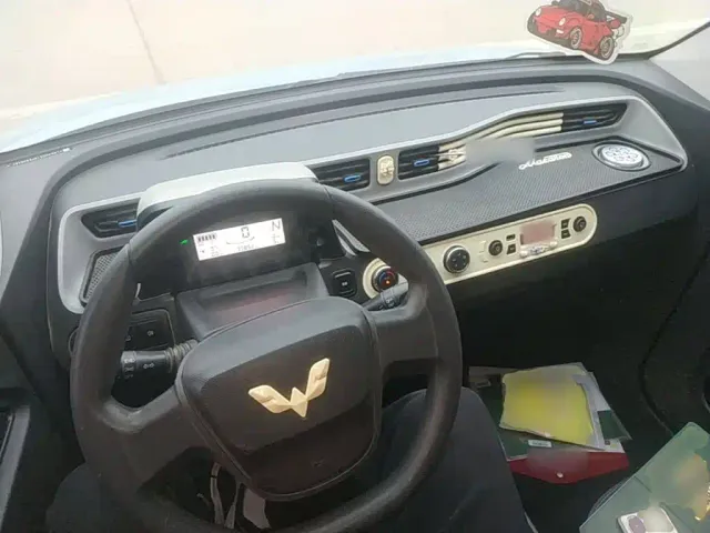 Wuling Hongguang Mini EV — Фото автомобиля 9