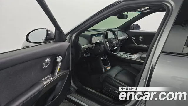 Genesis GV60 — Фото автомобиля 15