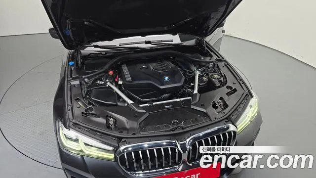 BMW 5-Series — Фото автомобиля 5