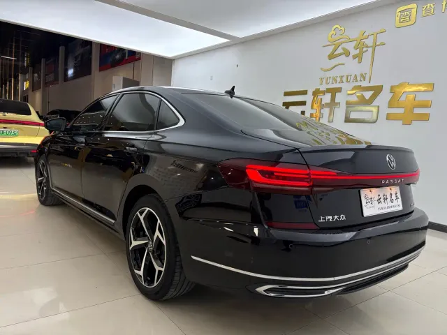 Volkswagen Passat — Фото автомобиля 5