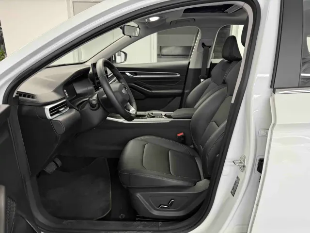Geely Emgrand — Фото автомобиля 8