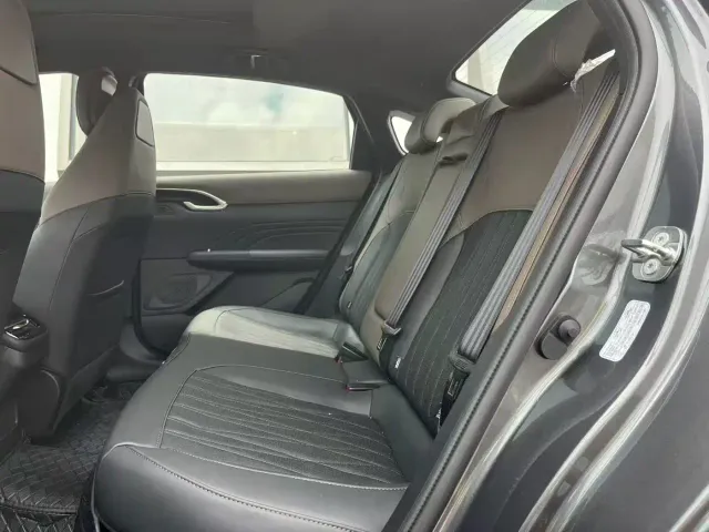Changan Eado — Фото автомобиля 9