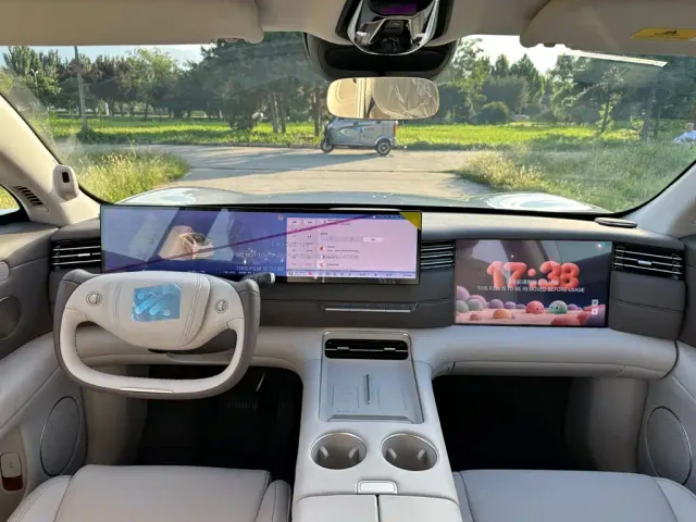 IM Motors LS6 — Фото автомобиля 11