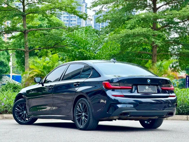 BMW 3 Series — Фото автомобиля 3