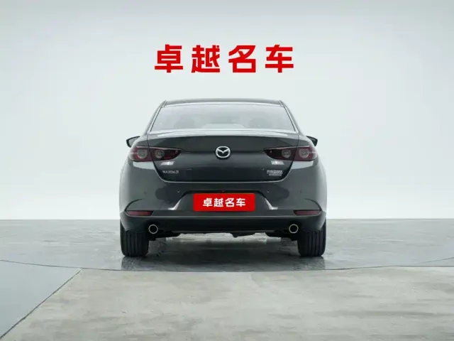 Mazda Axela — Фото автомобиля 6