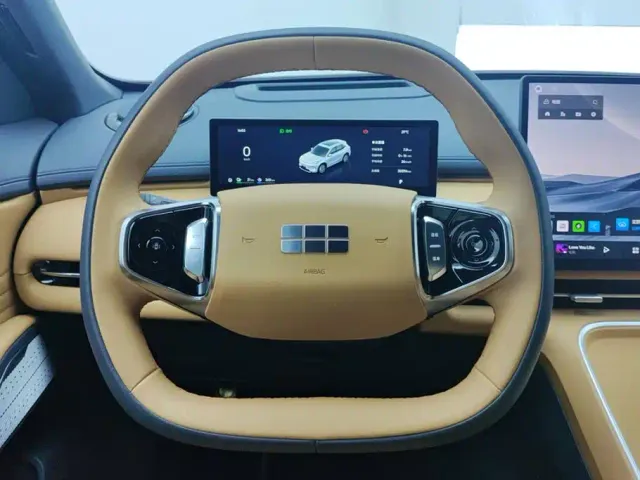 Geely Galaxy Starship 7 EM-i — Фото автомобиля 15